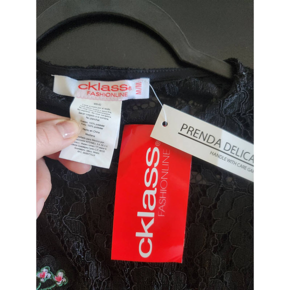 Nwt Cklass Lace Floral Embordered Mini Dress M - Picture 4 of 9